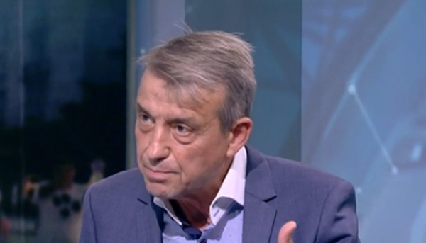 Проф. Коста Костов: “Това, което се случва с училищата, е мек модел на т.нар. „опит“ да придобием обществен имунитет. Този имунитет се проваля“