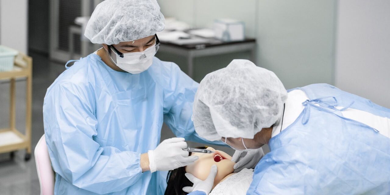 Робот за обучение по детска дентална медицина ще подготвя бъдещите стоматолози