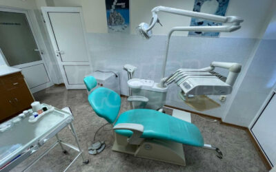 Продавам напълно оборудван, работещ зъболекарски кабинет в Несебър, отлична локация, партер, 55 кв.м.